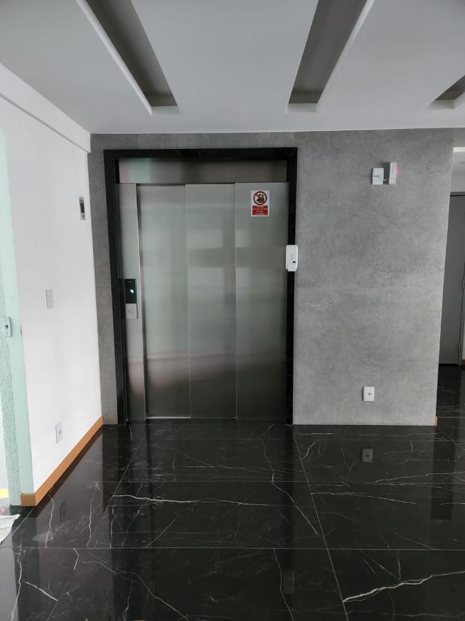 Apartamento Com Garagem